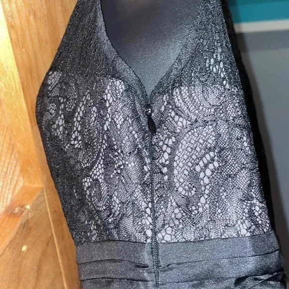 Anthropology Black/Gray Lace Dress- 2 - Picture 8 of 10